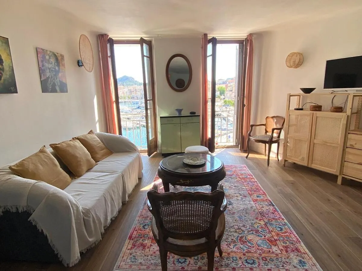 Le Cosy Vip, Un Balcon Face Au Vieux Port Apartment La Ciotat