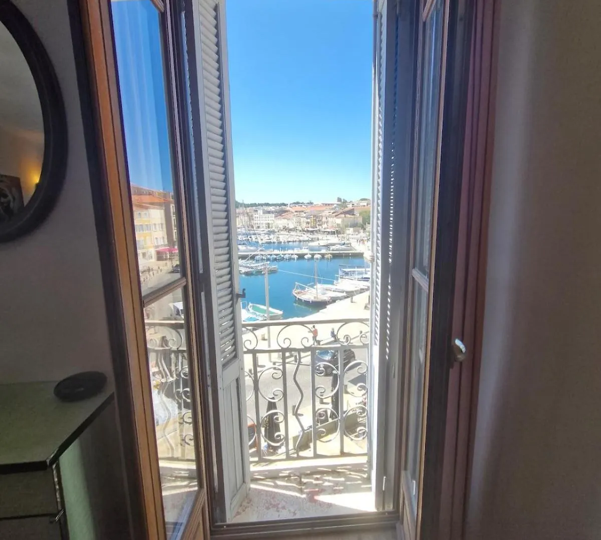 Le Cosy Vip, Un Balcon Face Au Vieux Port Apartment La Ciotat France